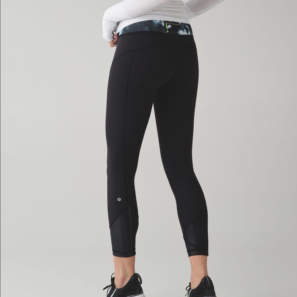 Lululemon Pace Queen Black 6 HTF VEUC